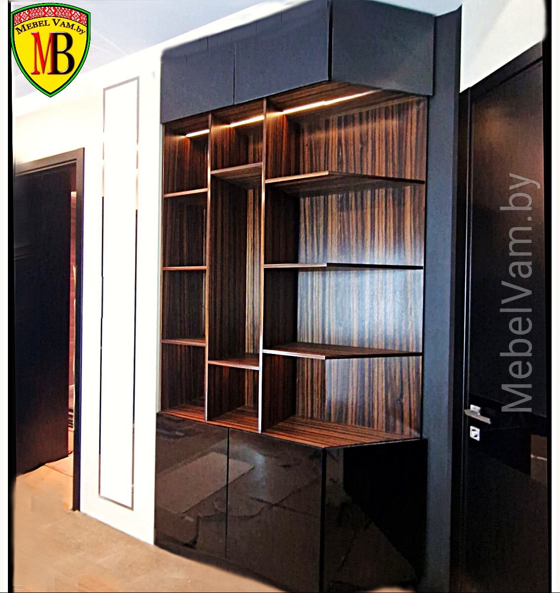shkafy_raspashnymi_dveriami_iz_massiva_minsk_6262